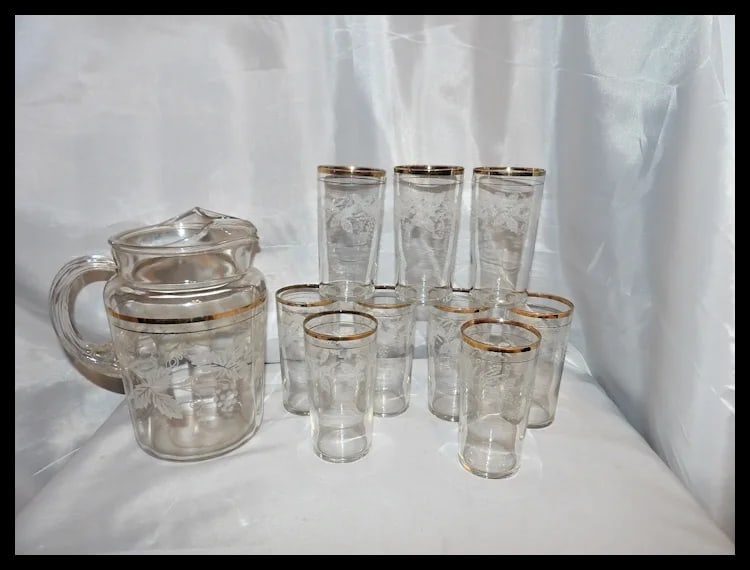 1940’s Bartlett Collins Frosted Grapevine Pitcher and 9 Tumblers - 12