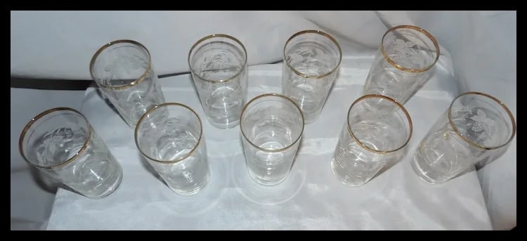 1940’s Bartlett Collins Frosted Grapevine Pitcher and 9 Tumblers - 4