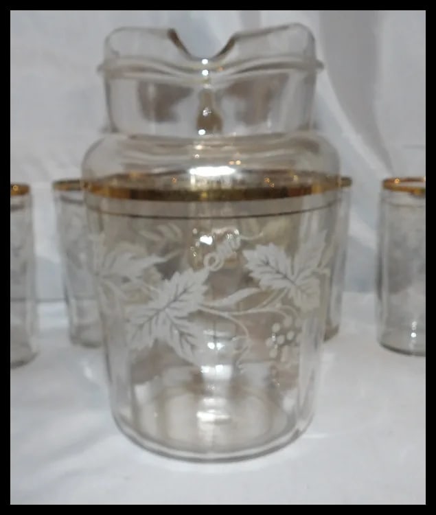 1940’s Bartlett Collins Frosted Grapevine Pitcher and 9 Tumblers - 8