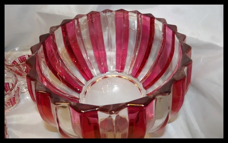 Rare 1940s Punch Bowl 1005 Ruby Flash by INDIANA GLASS - 4