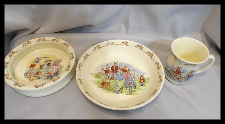 Vintage Royal Daulton Bunnykins Set - 2