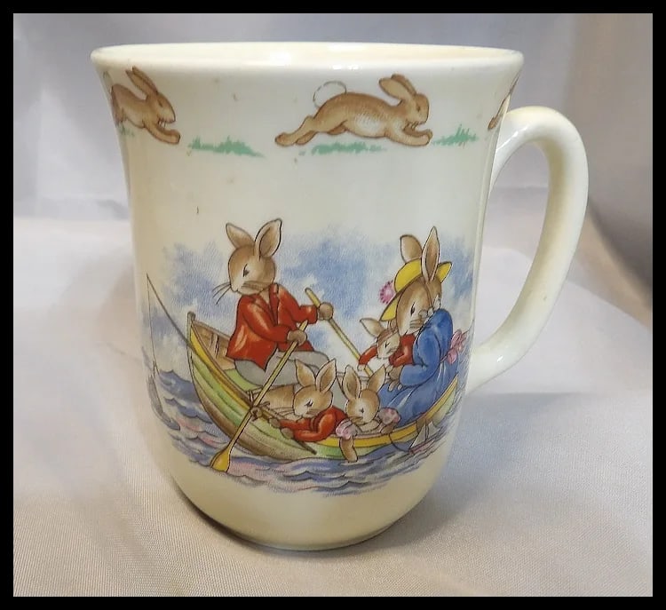 Vintage Royal Daulton Bunnykins Set - 5