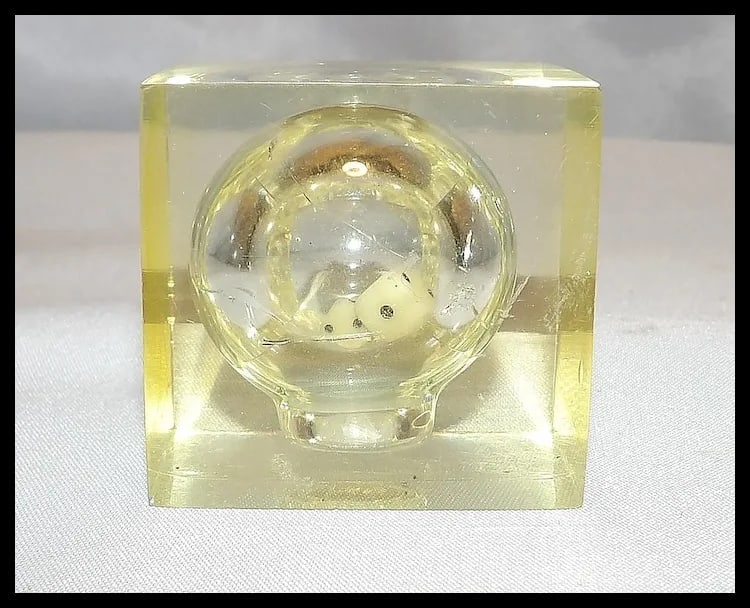 Acrylic Lucite Las Vegas Retro Prism Floating Dice Paperweights - 8