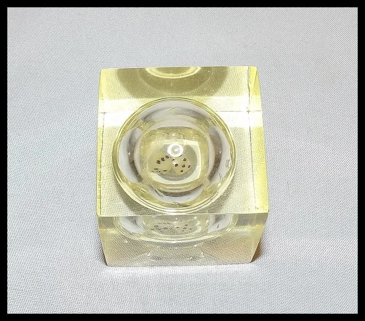 Acrylic Lucite Las Vegas Retro Prism Floating Dice Paperweights - 9