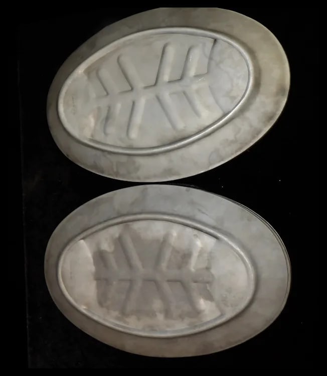 Vintage Aluminum Sizzle Steak/ Enchilada Platters with Wood Carrying Base Made in Taiwan Republic of - 3
