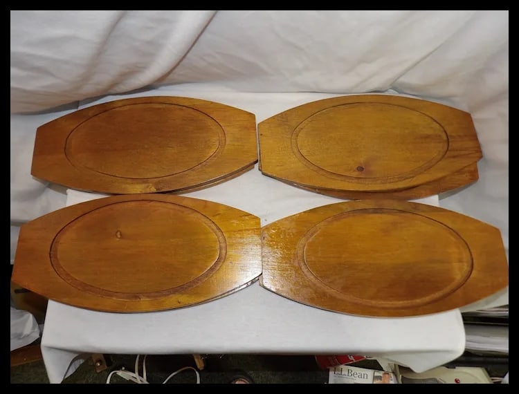 Vintage Aluminum Sizzle Steak/ Enchilada Platters with Wood Carrying Base Made in Taiwan Republic of - 5
