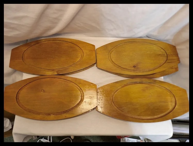 Vintage Aluminum Sizzle Steak/ Enchilada Platters with Wood Carrying Base Made in Taiwan Republic of - 9