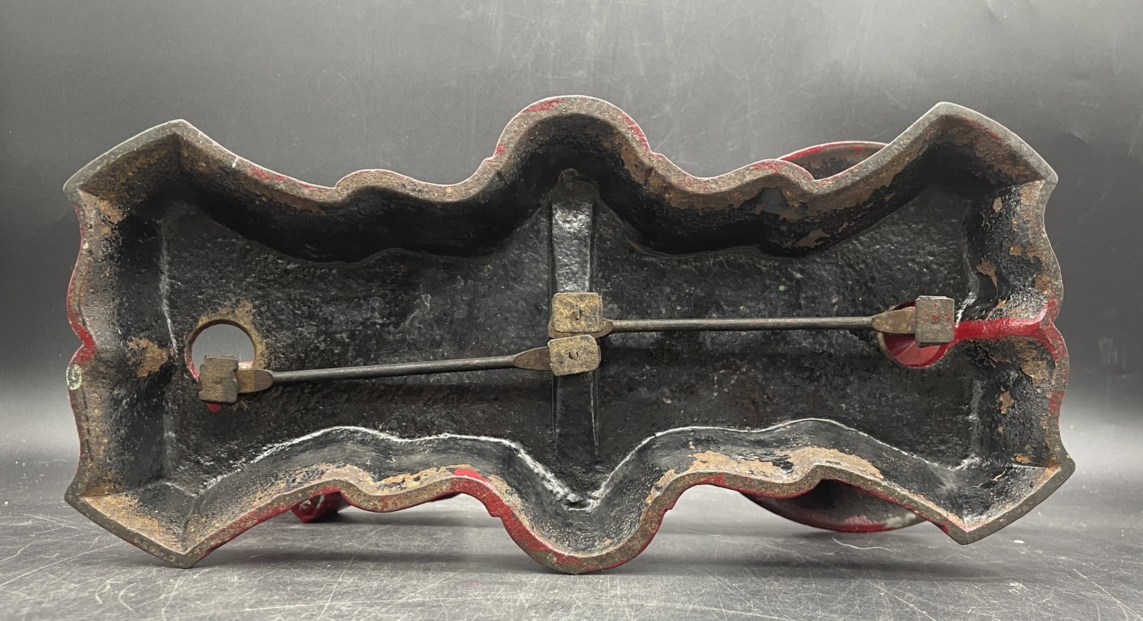 ANTIQUE RED CAST IRON SCALE READING HARDWARE CO - PA - USA - 8