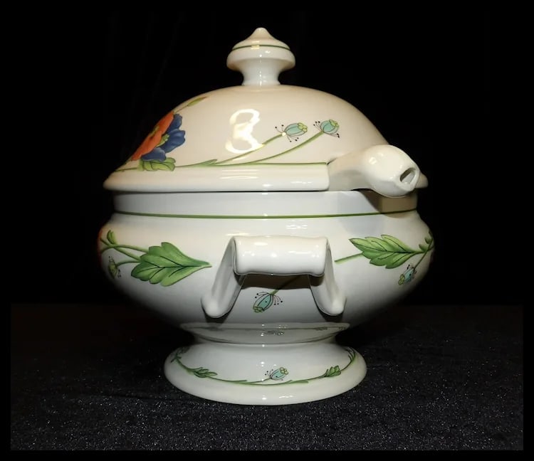 7 7/8”Tureen & Lid Amapola Pattern by Villeroy & Boch - 3