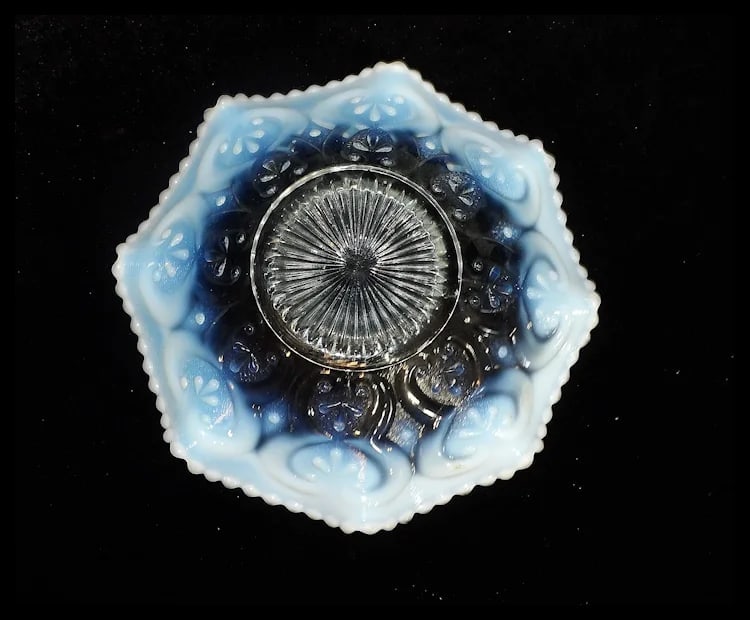 Northwoods Cashew Clear Opalescent Glass Bowl w/Beaded & Ruffled Edge - 4
