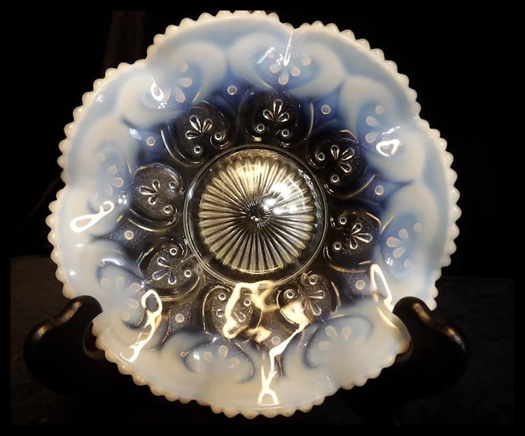 Northwoods Cashew Clear Opalescent Glass Bowl w/Beaded & Ruffled Edge - 6