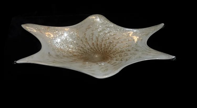 Rare Mid-Century Murano Art Glass Centerpiece White with Gold Aventurine - 2