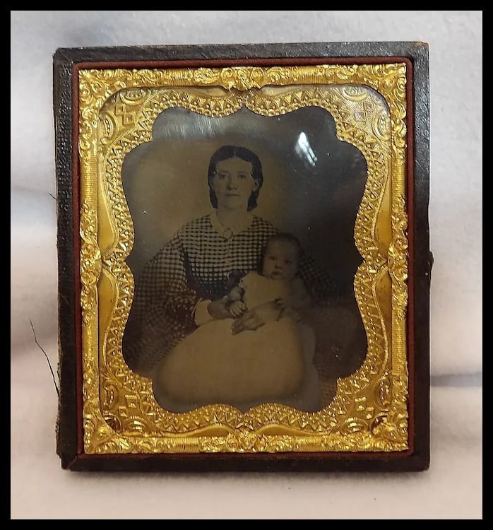 Antique Ambrotype Photo with Gold Gilt Metal and Hand Tooled Leather Frame - 3