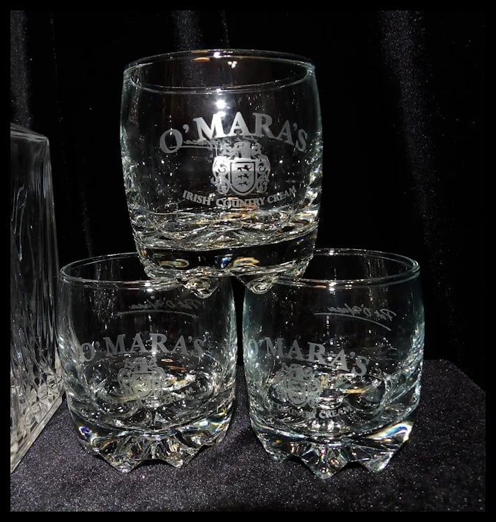 Large Leaded Crystal Whiskey Decanter with O’mara Old Fashioned Whiskey Glasses - 4