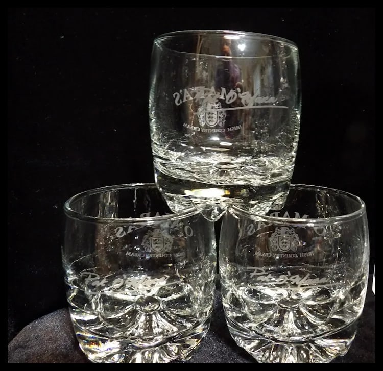 Large Leaded Crystal Whiskey Decanter with O’mara Old Fashioned Whiskey Glasses - 5