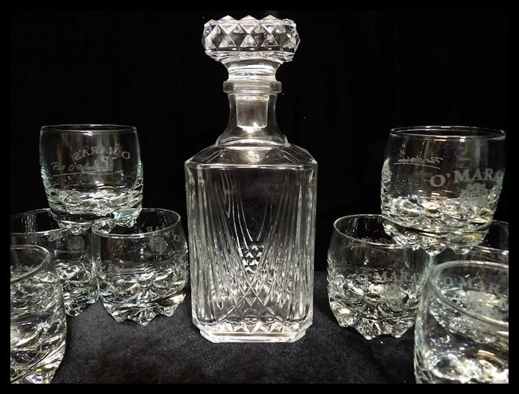 Large Leaded Crystal Whiskey Decanter with O’mara Old Fashioned Whiskey Glasses - 9