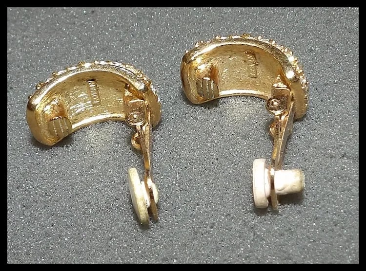 Vintage Roman Gold Tone Rhinestone Clip on Earrings - 4