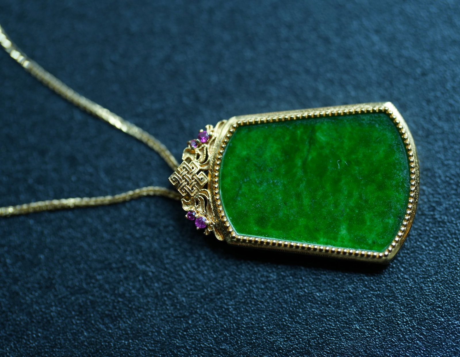 18k gold natural grade A Burmese jadeite necklace - 5
