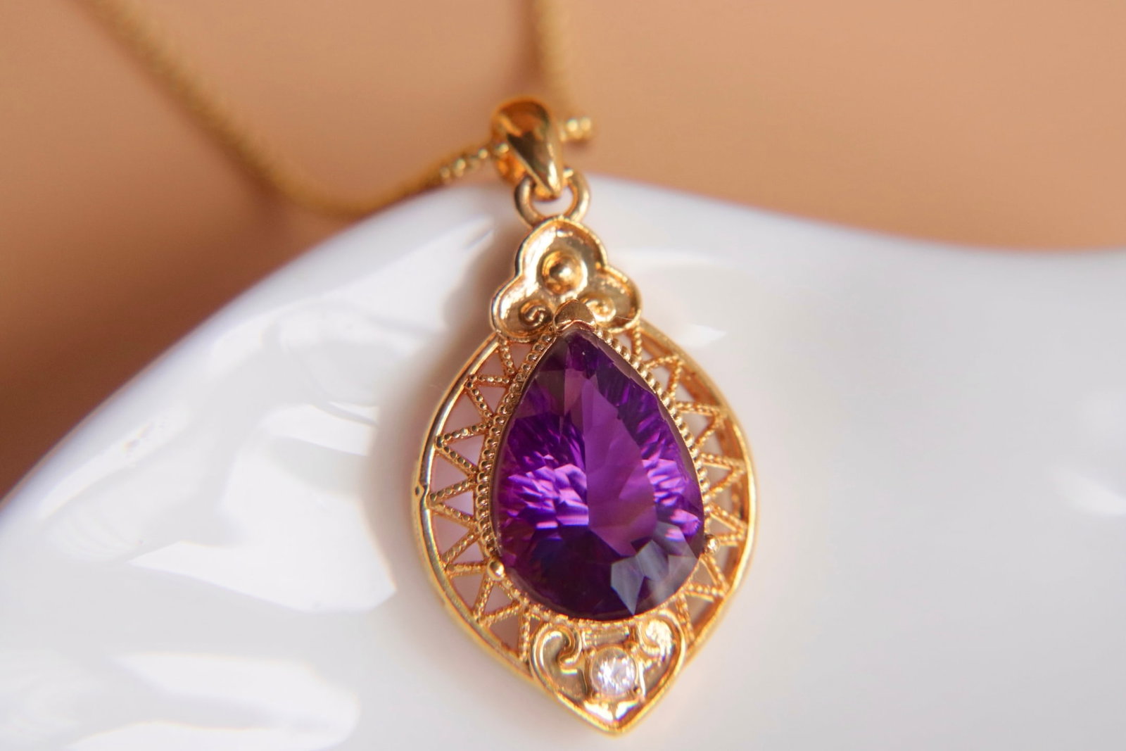 18K Gold Natural Amethyst Pendant - 3