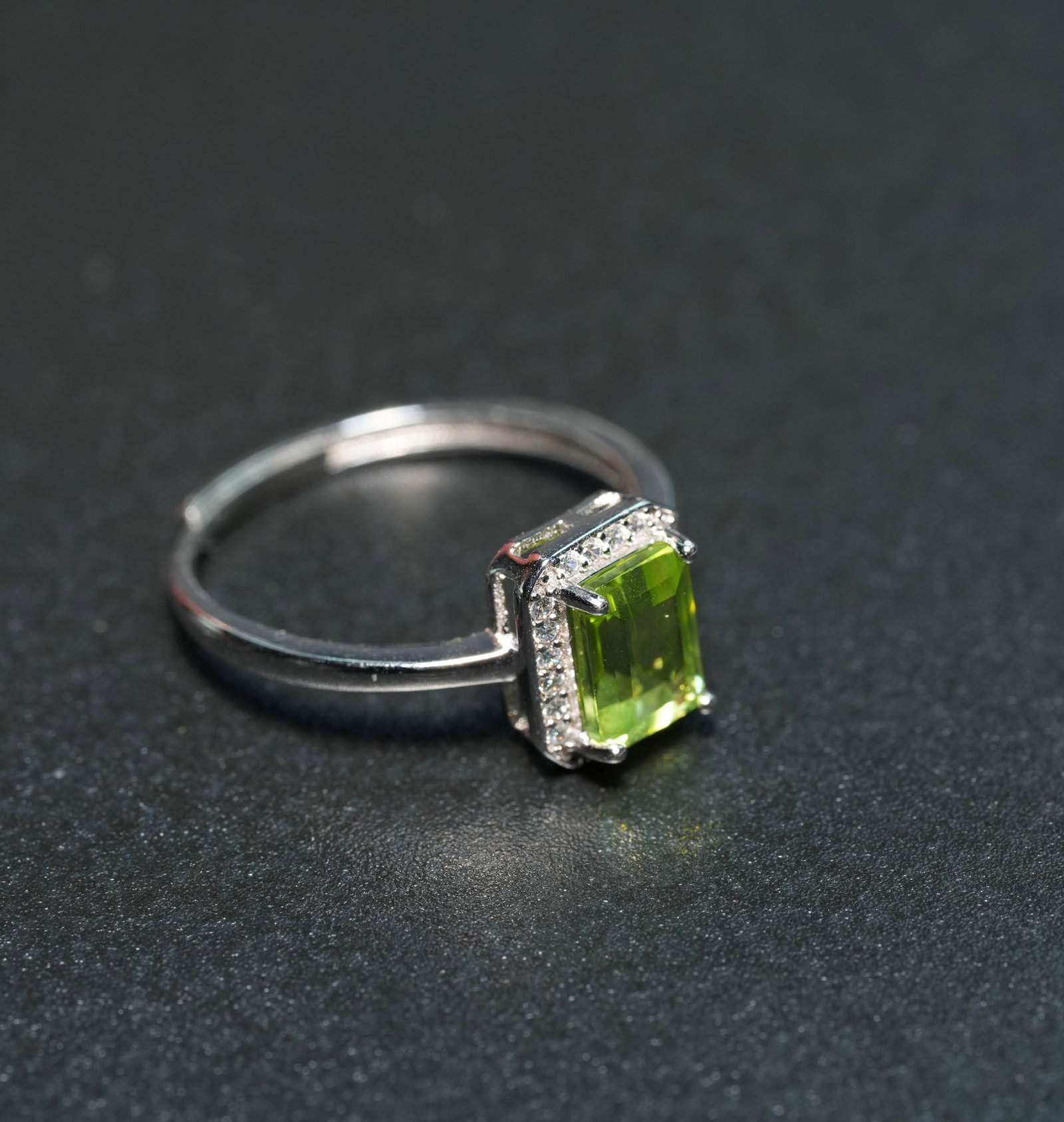 S925 sterling silver ring set with natural peridot - 4
