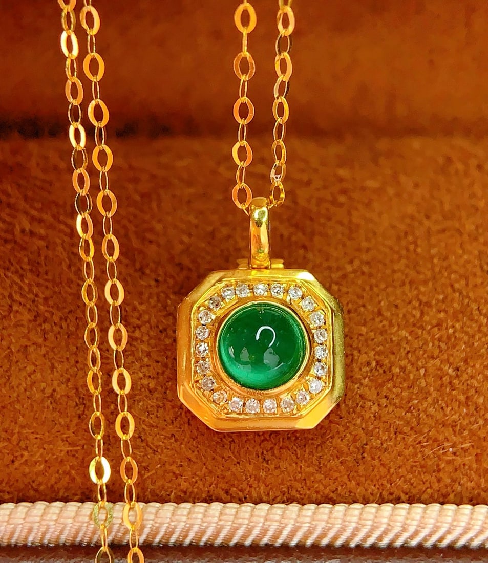 18K Gold Natural Emerald Pendant - 2