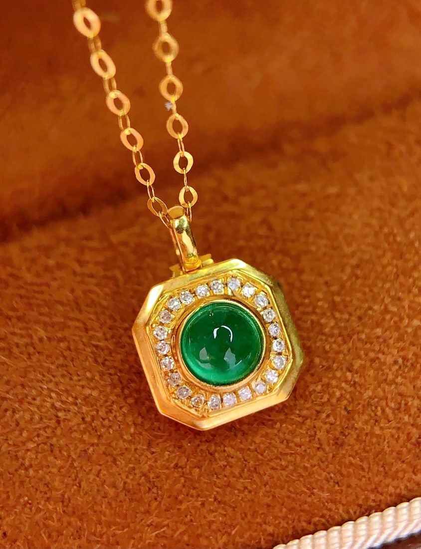 18K Gold Natural Emerald Pendant - 3