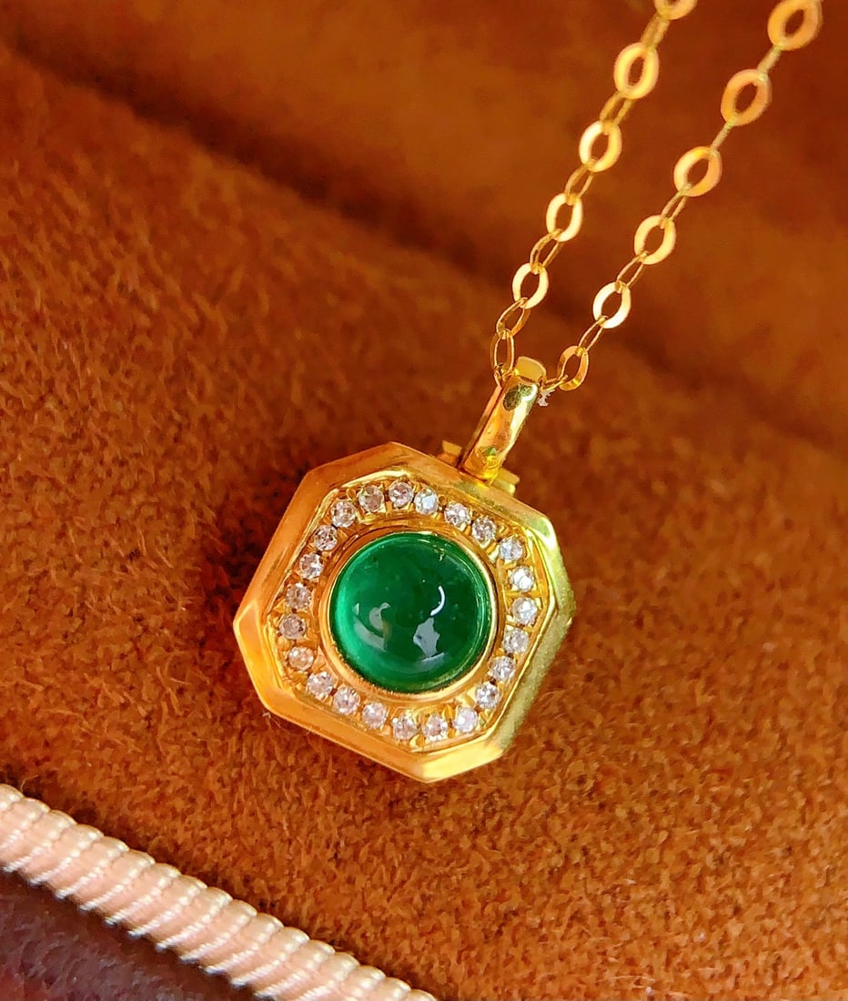 18K Gold Natural Emerald Pendant - 6