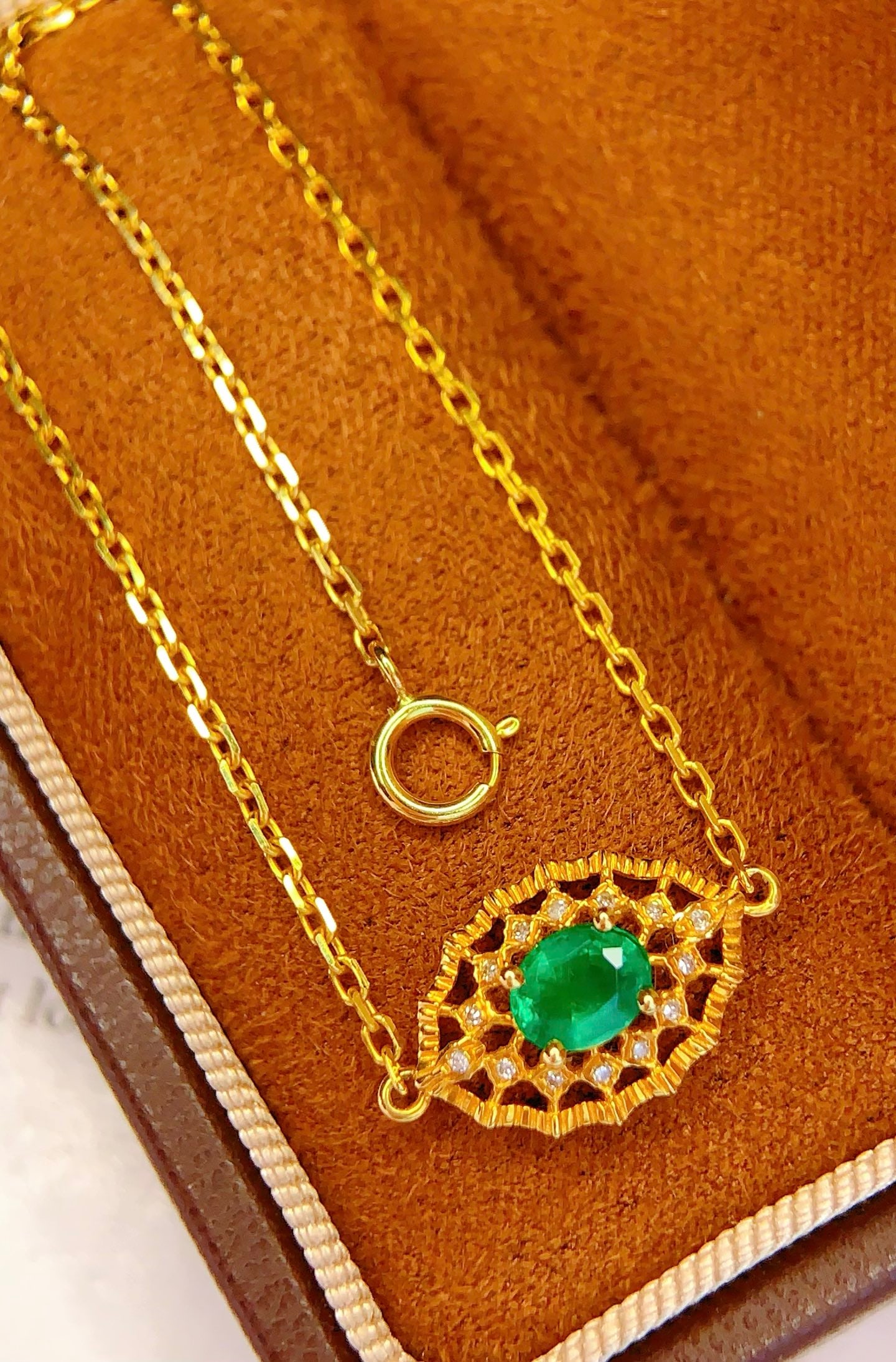 18K Gold Natural Emerald Bracelet - 3