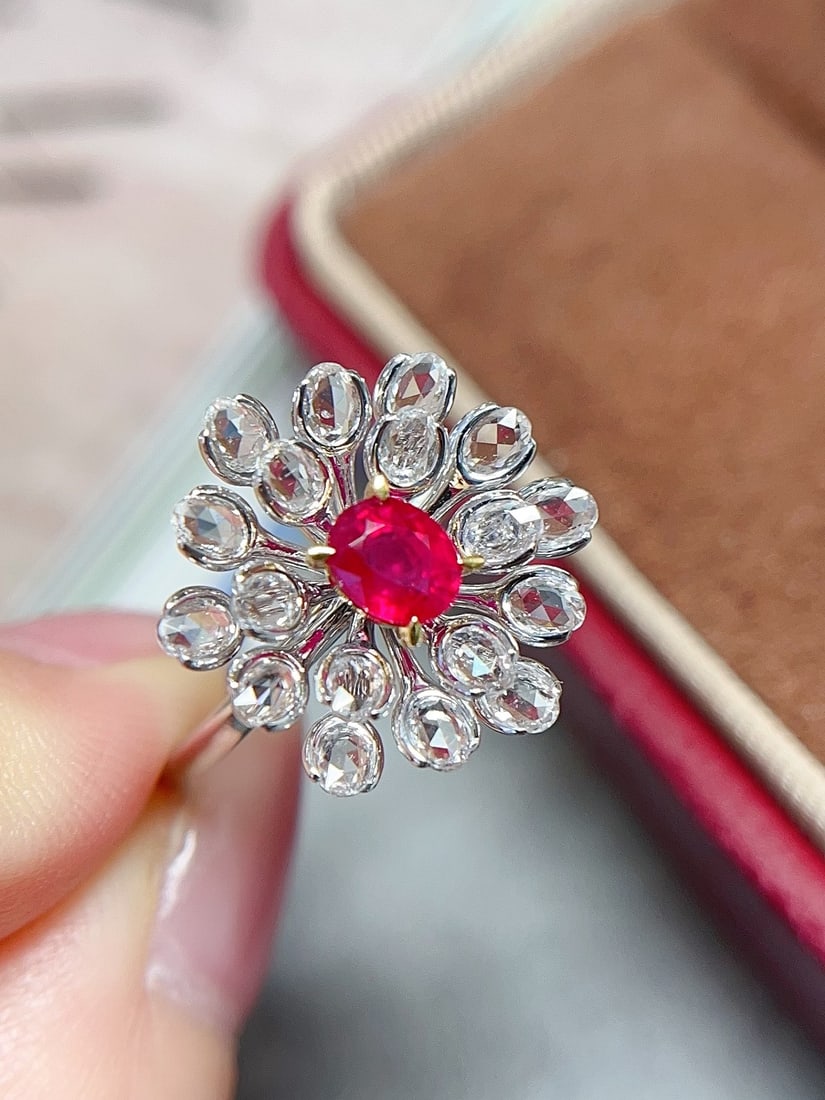 18K Gold Ruby Ring - 4