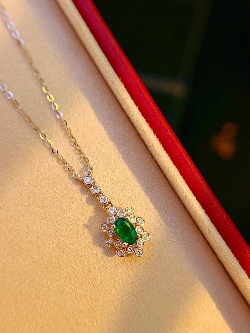 18K Gold Natural Emerald Necklace - 2