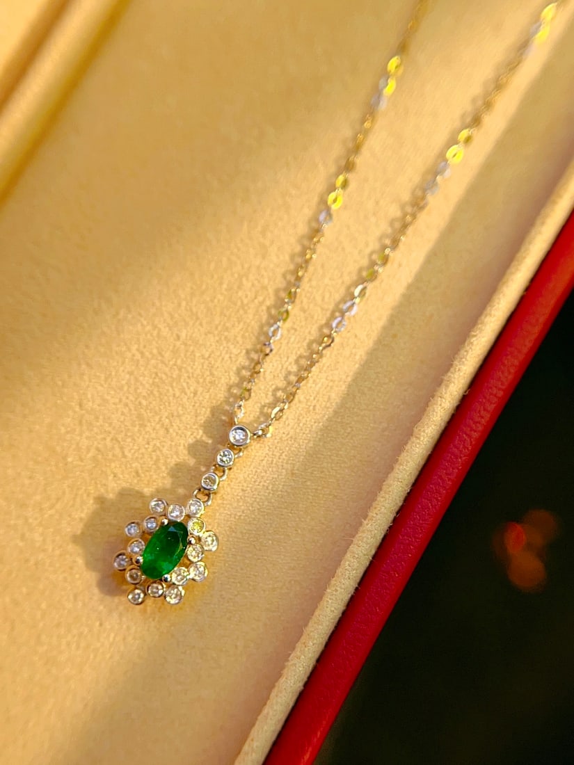 18K Gold Natural Emerald Necklace - 3