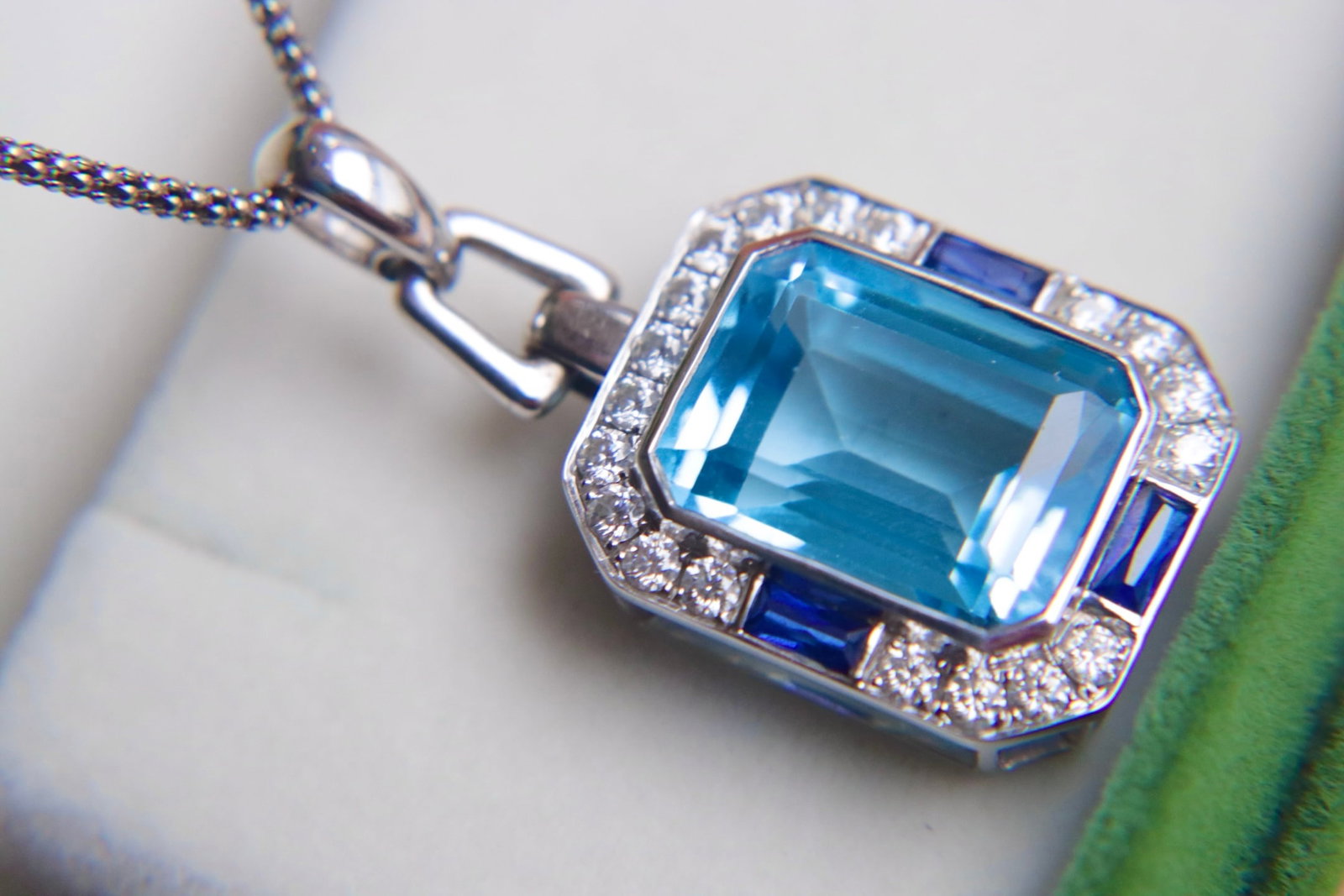 18K Gold Aquamarine Topaz Pendant - 3