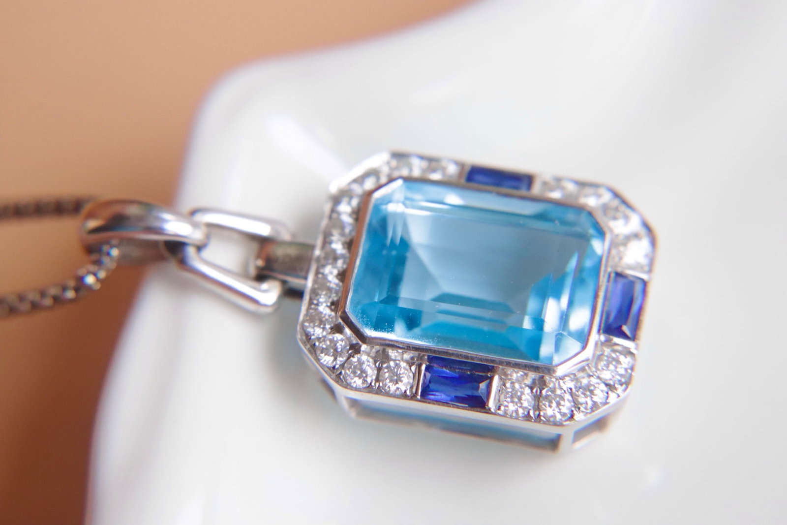 18K Gold Aquamarine Topaz Pendant - 4