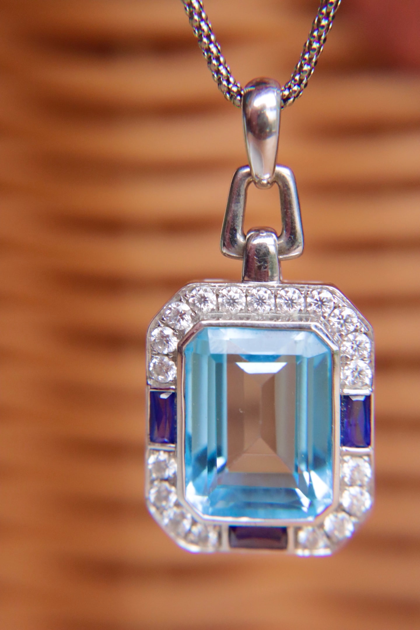 18K Gold Aquamarine Topaz Pendant - 8
