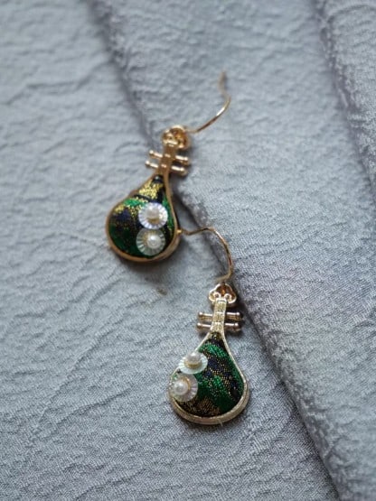 Song Brocade Pipa Earrings - 3