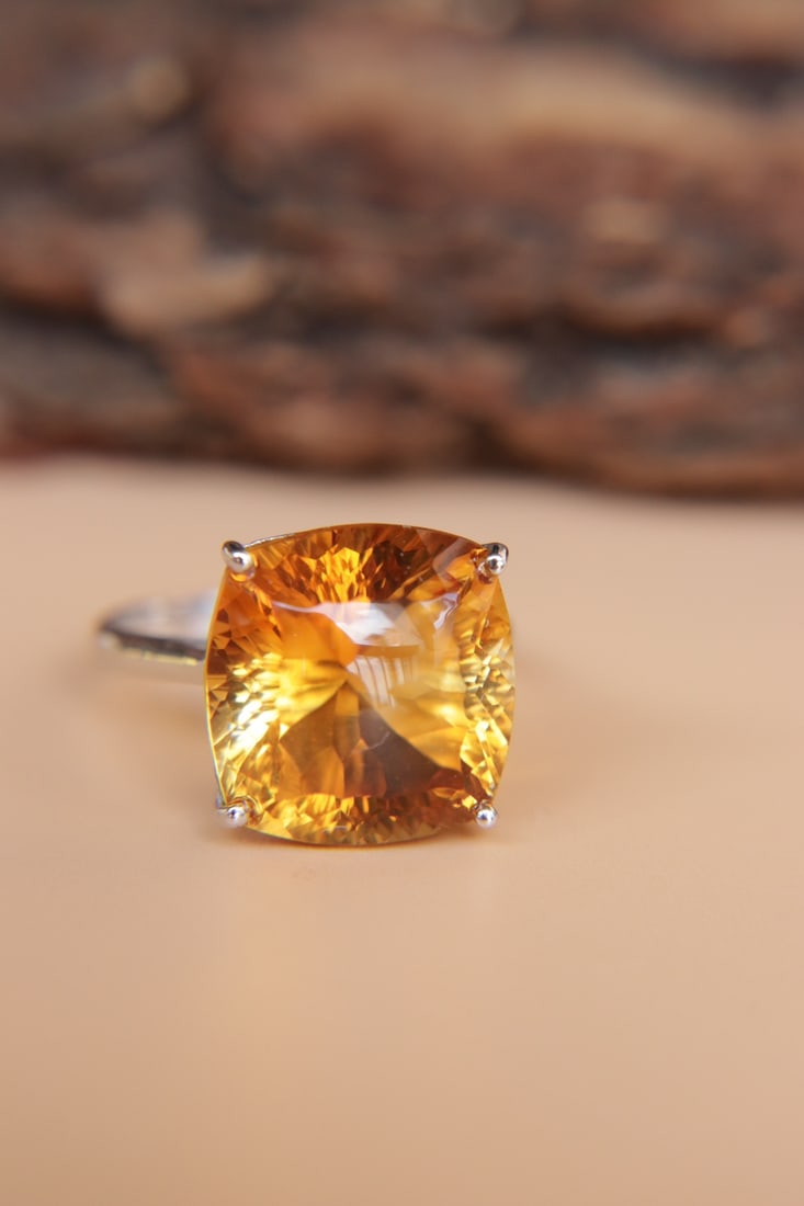 18K Gold Citrine Ring - 3
