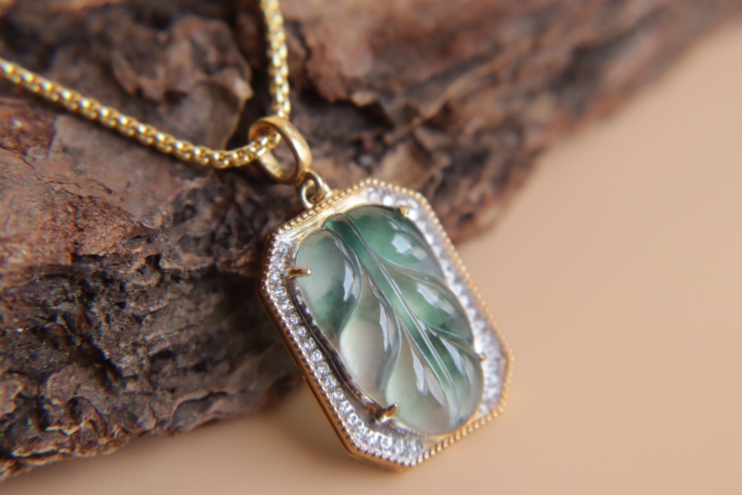 18K Gold Natural Jade Pendant - 3
