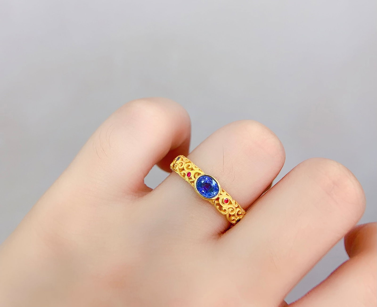 18K Gold Natural Sapphire Ring - 7
