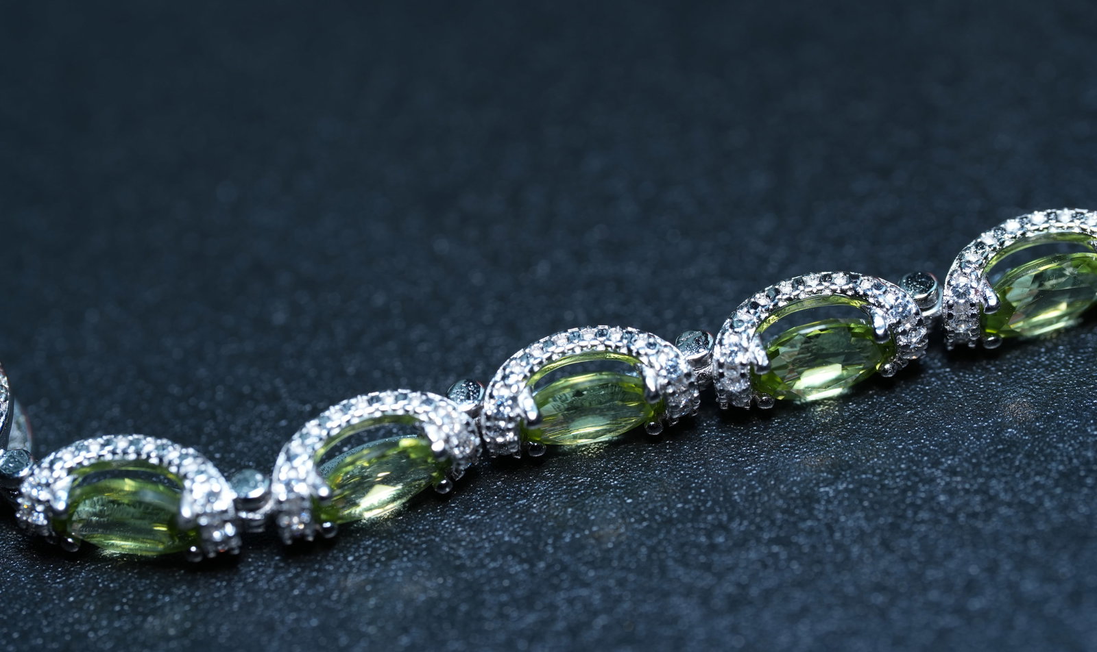 S925 sterling silver bracelet with natural peridot - 2
