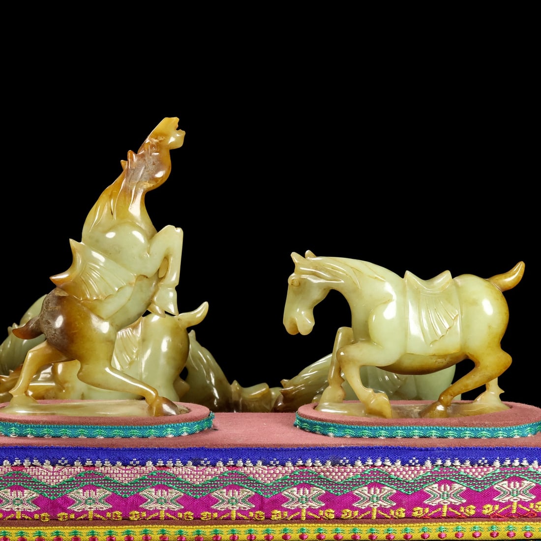 A Set Hetian Jade Hand-Carved Eight Horse Statue - 3