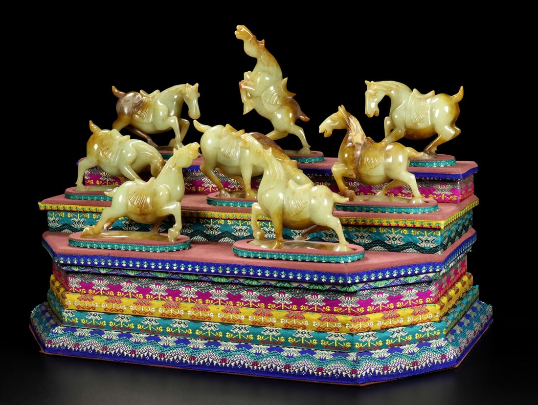 A Set Hetian Jade Hand-Carved Eight Horse Statue - 6