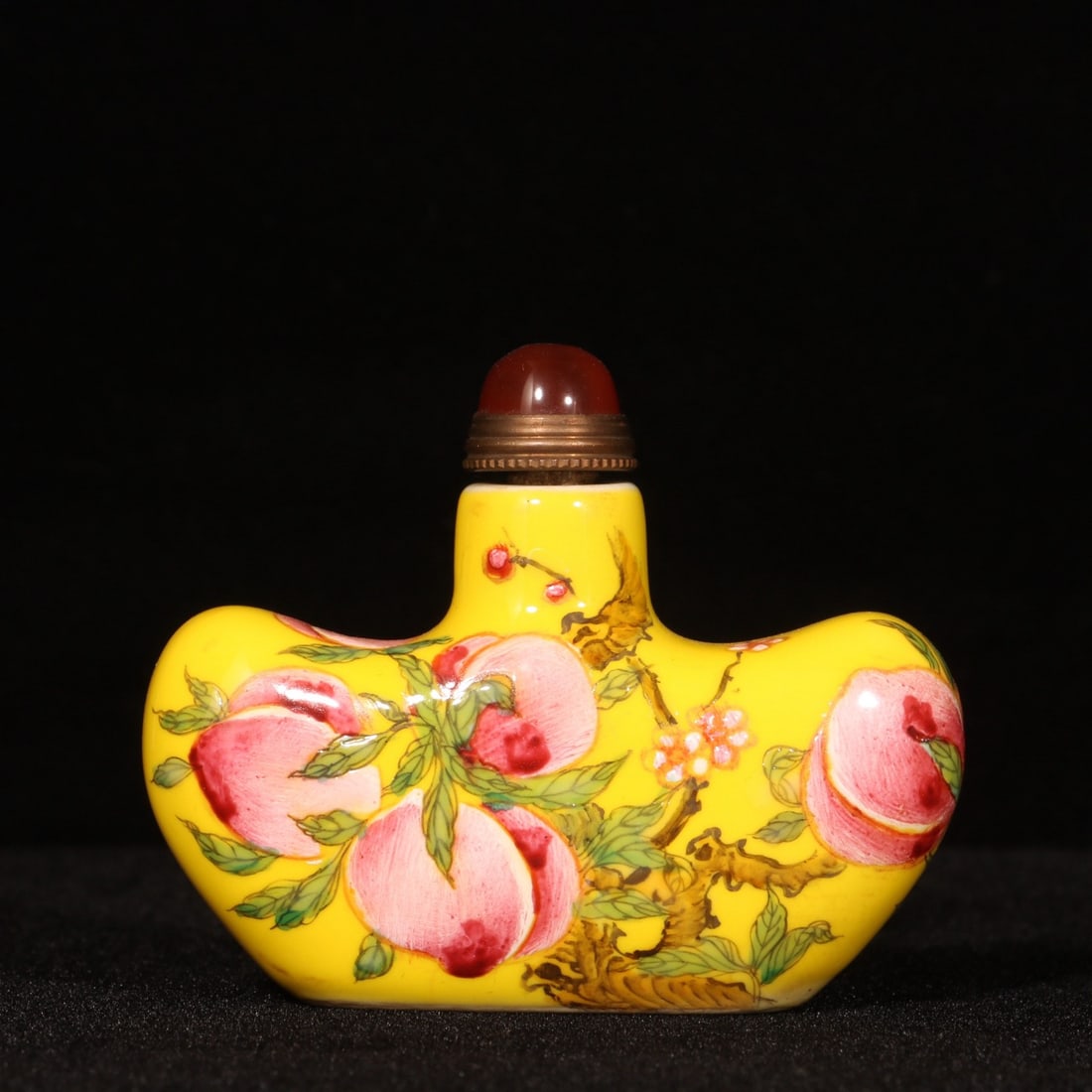 Famille Rose Porcelain Snuff Bottle - Peach: Title: Famille Rose Porcelain Snuff Bottle - Peach Origin: Chinese Date/Period: After1900 Materials: Porcelain Dimensions: 68x60(mm) 2.68x2.36(inches) Reserve: $199.00 Shipping: Domestic: Shipping