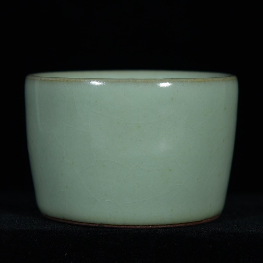 Three Guan Kiln Qing Glaze Porcelain Cup - 9