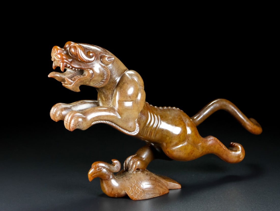 Old Chinese Hetian Jade Tiger Statue - 5