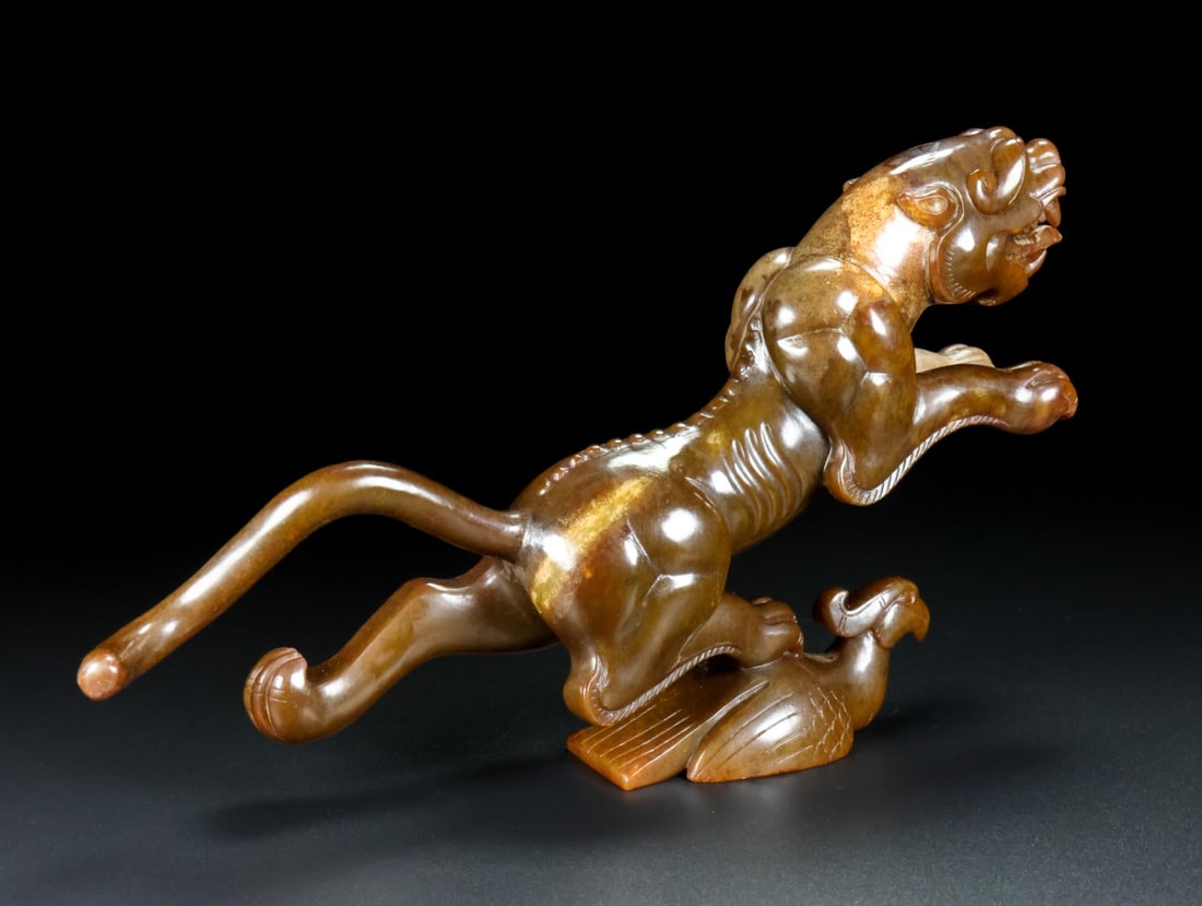 Old Chinese Hetian Jade Tiger Statue - 7