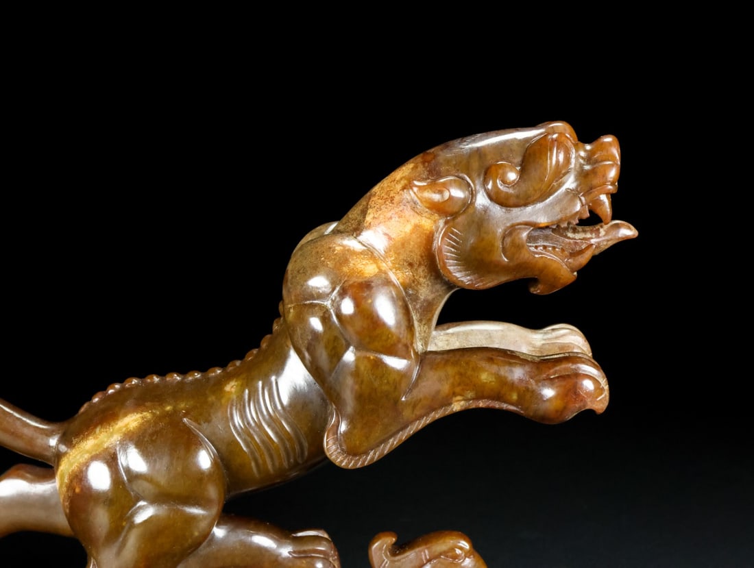 Old Chinese Hetian Jade Tiger Statue - 9