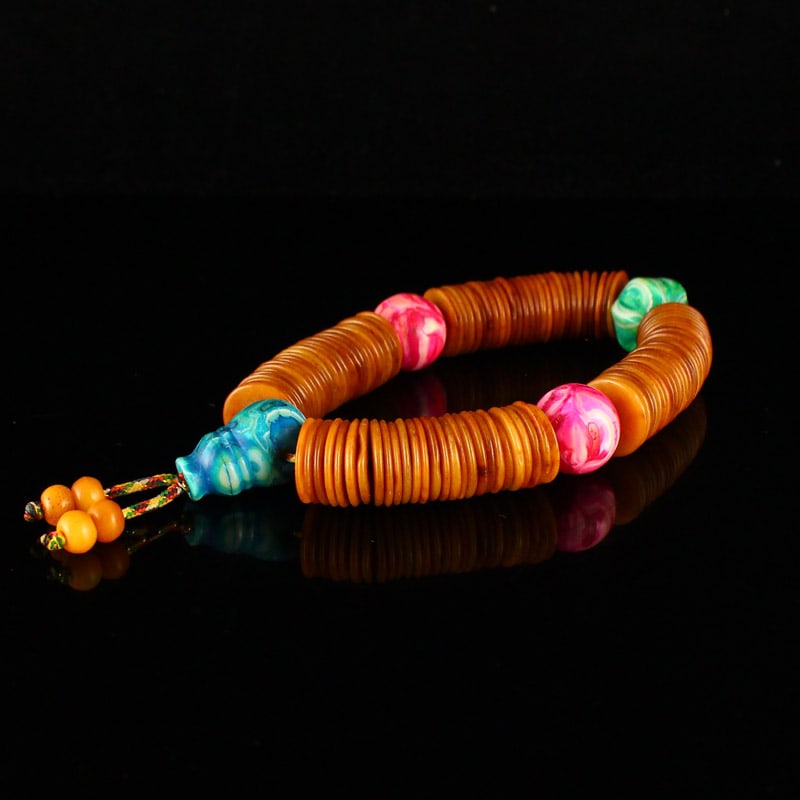 Hand knitting Bone Bracelet: Title: Hand knitting Bone Bracelet Origin: Chinese Date/Period: After1910 Materials: Bone Dimensions: 16(mm) 0.63(inches) Weight 0.22 lbs/99g Reserve: $60.00 Shipping: Domestic: Shipping rates