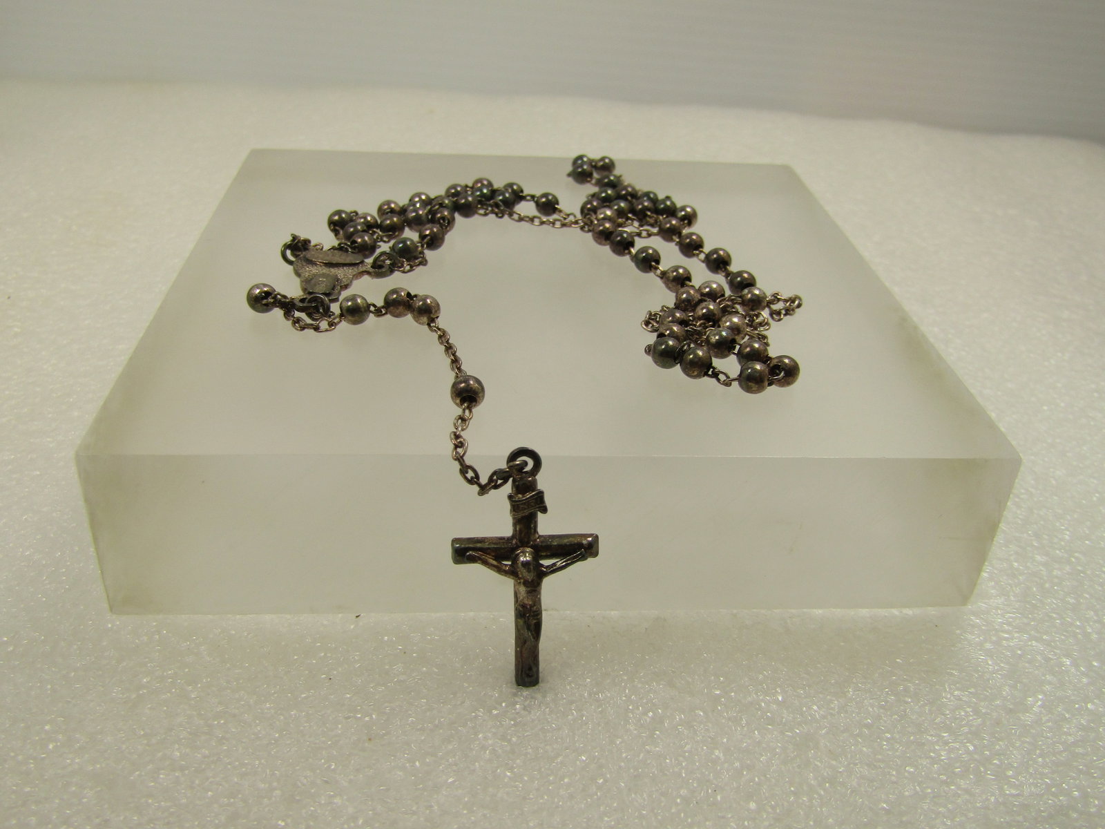Vintage Silver Plated Rosary, Marked Israel 17", All Metal, 1960's-1970's: Vintage Silver Plated Rosary, Marked Israel 17", All Metal, 1960's-1970's. This is 17" from the tip of the crucifix to the curved decades loop. The cross is appx. 1.25" tall and 3/4" wide. The back of