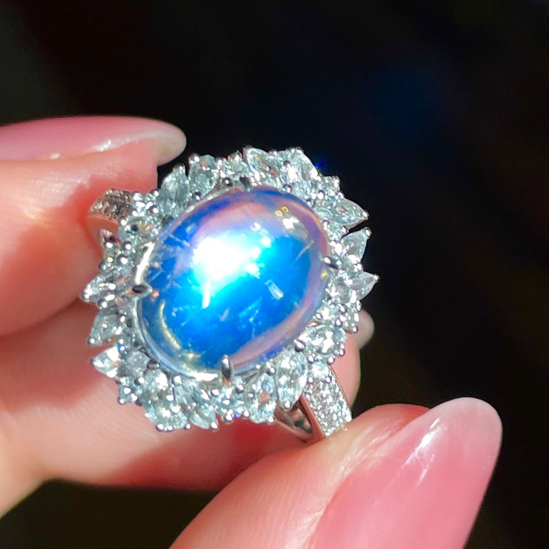 14K GOLD 3.01 CTW NATURAL MOONSTONE & DIAMOND RING - 4