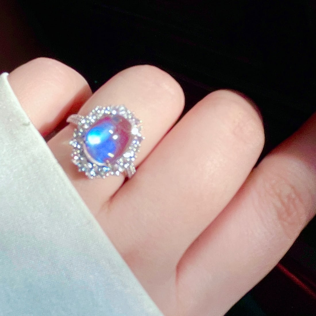 14K GOLD 3.01 CTW NATURAL MOONSTONE & DIAMOND RING - 5